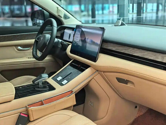 2023 Aito M7 I, зелёный, 3870111 рублей - вид 3