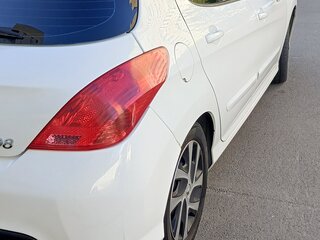 2010 Peugeot 308 I, белый, 425000 рублей, вид 5