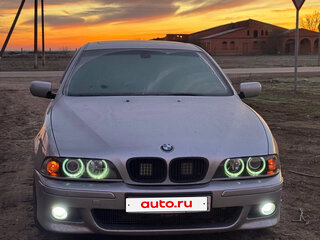 2000 BMW 5 серии 525i IV (E39) Рестайлинг, серебристый, 700000 рублей, вид 1
