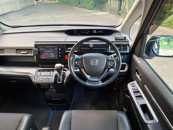 2015 Honda Stepwgn Spada V, фиолетовый, 1720000 рублей - вид 7