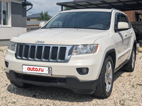 2010 Jeep Grand Cherokee IV (WK2), белый, 1520000 рублей - вид 2