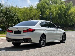 2022 BMW 5 серии Long 530Li xDrive VII (G30/G31/G38) Рестайлинг, белый, 5590000 рублей, вид 3