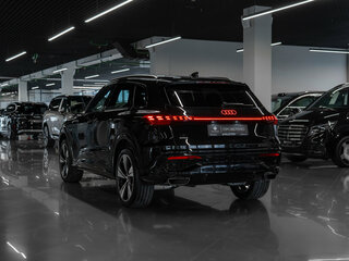 2026 Audi Q5 L III (GU), чёрный, 7310000 рублей, вид 4