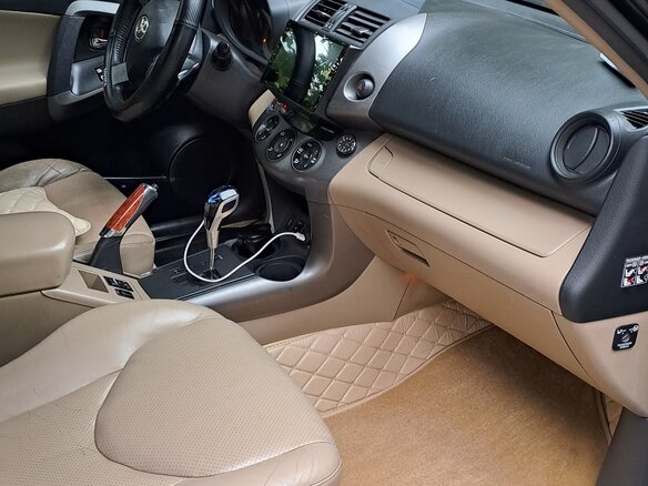 2010 Toyota RAV4 III (XA30) Рестайлинг, чёрный - вид 14