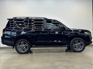 2016 Toyota Land Cruiser 200 Series Рестайлинг 2, чёрный, 4490000 рублей, вид 4
