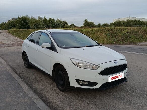 2017 Ford Focus III Рестайлинг, белый, 800000 рублей