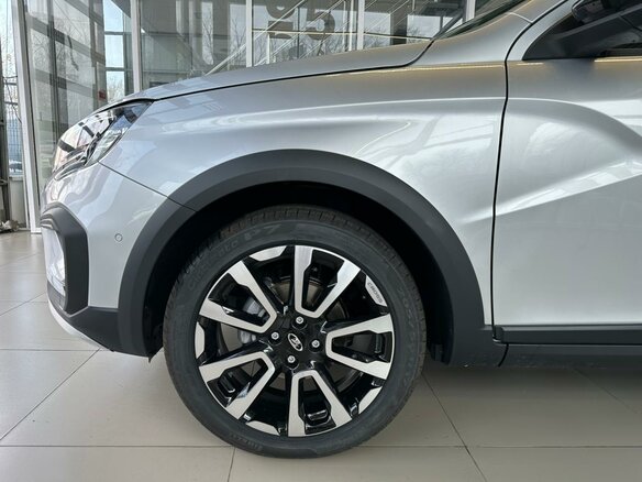2026 Lada (ВАЗ) Vesta SW Cross I Рестайлинг (NG), серебристый, 2271000 рублей - вид 2