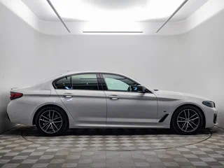 2022 BMW 5 серии 523i VII (G30/G31/G38) Рестайлинг, белый, 4097000 рублей, вид 4