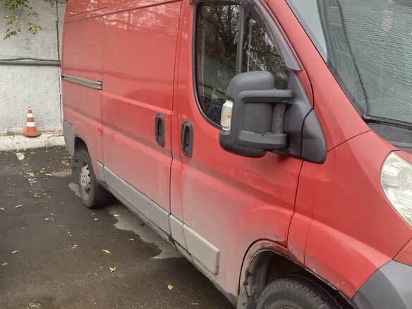 2012 Peugeot Boxer, красный, 1700000 рублей - вид 4