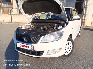 2013 Skoda Fabia II Рестайлинг, белый, 670000 рублей, вид 1