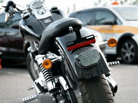 2013 Harley-Davidson Dyna Glide Custom, чёрный, 650000 рублей, вид 4