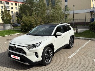 2020 Toyota RAV4 V (XA50), белый, 3350000 рублей, вид 1
