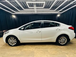 2015 Kia Cerato III, белый, 999999 рублей, вид 3