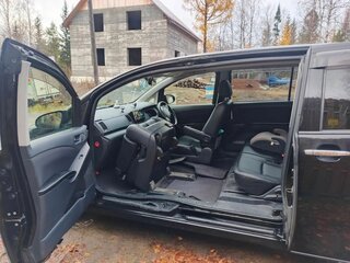 2013 Toyota ISis I Рестайлинг, чёрный, 1800000 рублей, вид 5