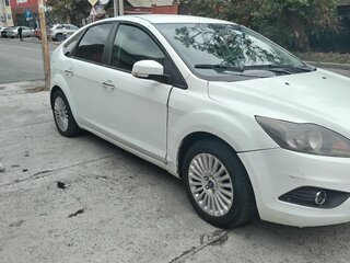 2011 Ford Focus II Рестайлинг, белый, 250000 рублей, вид 2