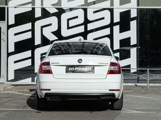 2017 Skoda Octavia III (A7) Рестайлинг, белый, 1485000 рублей, вид 4
