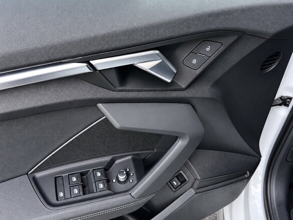 2022 Audi A3 Sportback 35 TFSI IV (8Y), белый, 2070000 рублей - вид 11
