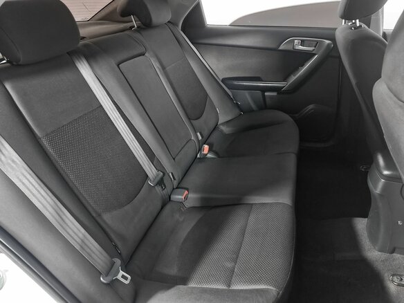 2011 Kia Cerato 5-speed II, белый, 555000 рублей - вид 11