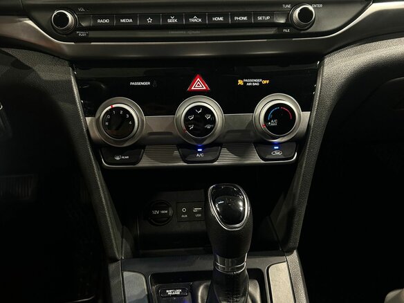 2018 Hyundai Elantra VI (AD), серый - вид 24