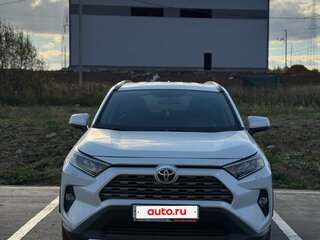 2020 Toyota RAV4 V (XA50), белый, 3100000 рублей, вид 2