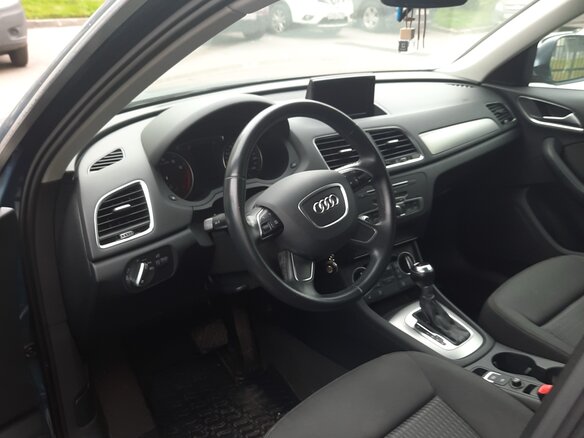 2016 Audi Q3 I (8U) Рестайлинг, серый, 1725000 рублей - вид 5