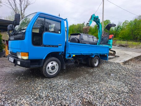 1992 Nissan Atlas, синий, 800000 рублей, вид 2