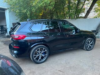 2019 BMW X5 25d IV (G05/G18), чёрный, 5950000 рублей, вид 3