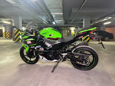2021 Kawasaki Ninja 400, зелёный, 640000 рублей, вид 1