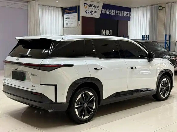 2025 Toyota bZ3X 58.3 kWh, белый, 2890000 рублей - вид 3