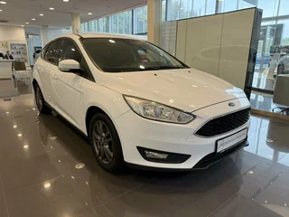 2017 Ford Focus III Рестайлинг, белый, 1090000 рублей, вид 3