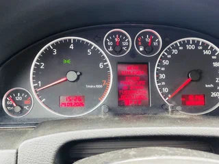2002 Audi A6 II (C5) Рестайлинг, чёрный, 360000 рублей, вид 3