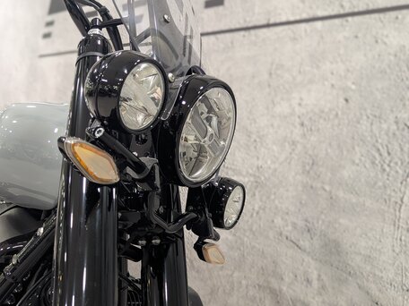 2024 BMW R 18 Classic, серебристый, 2500000 рублей, вид 3