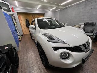 2017 Nissan Juke I Рестайлинг, белый, 1550000 рублей, вид 3
