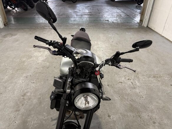 2017 Yamaha XSR900, серый - вид 13