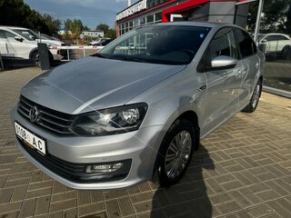2015 Volkswagen Polo V Рестайлинг, серебристый, 1099900 рублей, вид 4