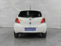 2010 Toyota Vitz II (XP90), белый, 650000 рублей - вид 3