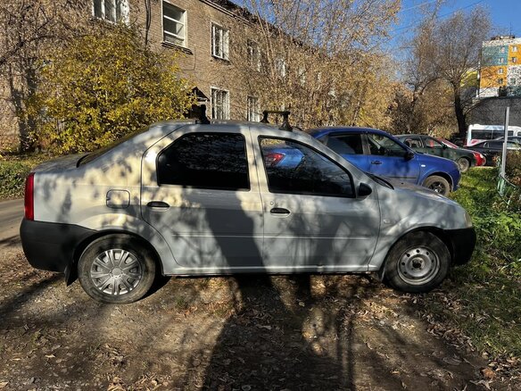 2009 Renault Logan I, серый, 210000 рублей - вид 3