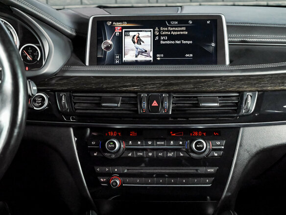 2015 BMW X6 M II (F86), белый, 3500000 рублей - вид 15