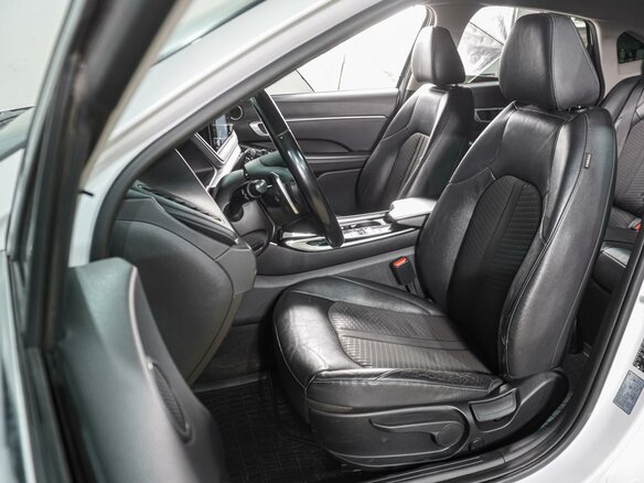2020 Hyundai Sonata VII (LF) Рестайлинг, белый, 2479000 рублей - вид 9