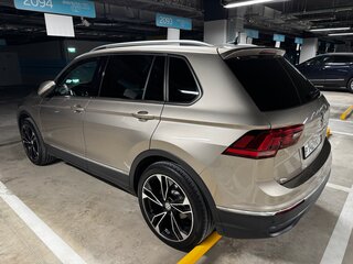2021 Volkswagen Tiguan II Рестайлинг, коричневый, 3100000 рублей, вид 4