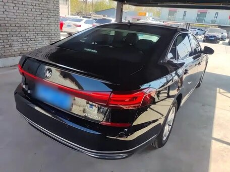 2022 Volkswagen Passat B8 Рестайлинг, чёрный, 1585000 рублей, вид 3