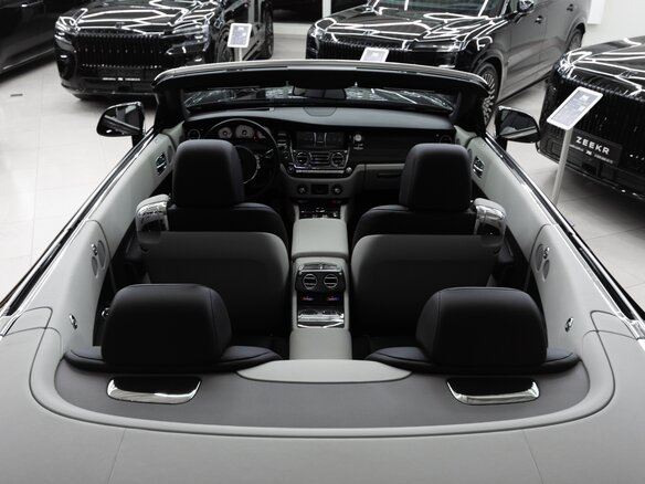 2021 Rolls-Royce Dawn Black Badge, чёрный, 45000000 рублей - вид 26