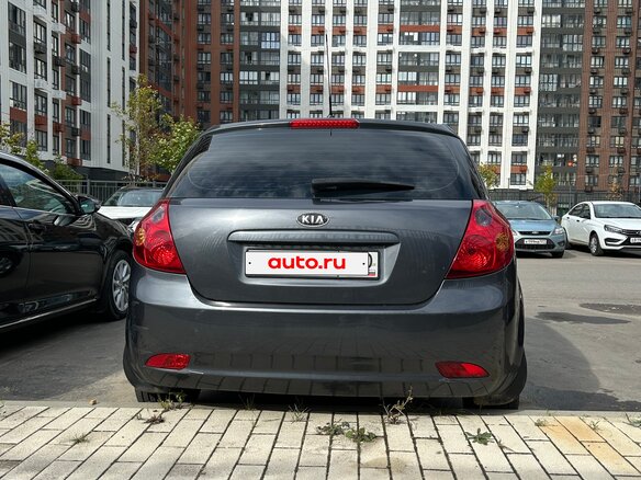 2009 Kia Ceed I, серый, 660000 рублей - вид 4