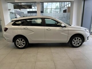 2026 Lada (ВАЗ) Vesta SW I Рестайлинг (NG), белый, 1915000 рублей, вид 4
