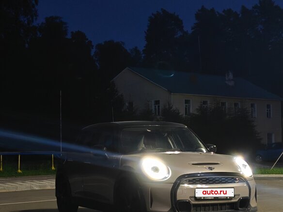 2021 Mini Hatch Cooper S III (F55/F56) Рестайлинг 2, серый, 2500000 рублей - вид 2