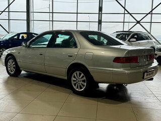 2001 Toyota Camry IV (XV20) Рестайлинг, серый, 649000 рублей, вид 3