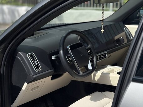 2024 Li Auto (Lixiang) L7 52.3 kWh I Рестайлинг, серый, 8500000 рублей, вид 5