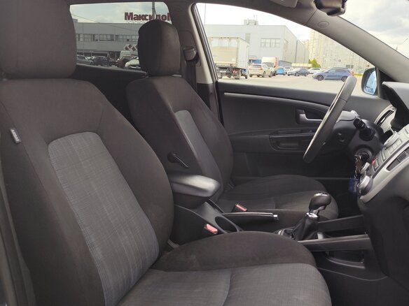 2010 Kia Ceed I Рестайлинг, серый, 550000 рублей - вид 4