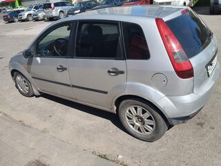 2002 Ford Fiesta Mk5, серебристый, 200000 рублей, вид 2