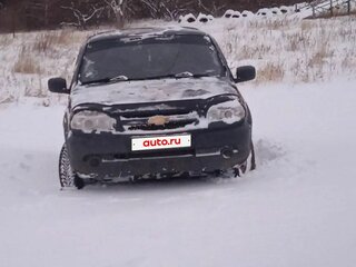 2012 Chevrolet Niva I Рестайлинг, чёрный, 530000 рублей, вид 1